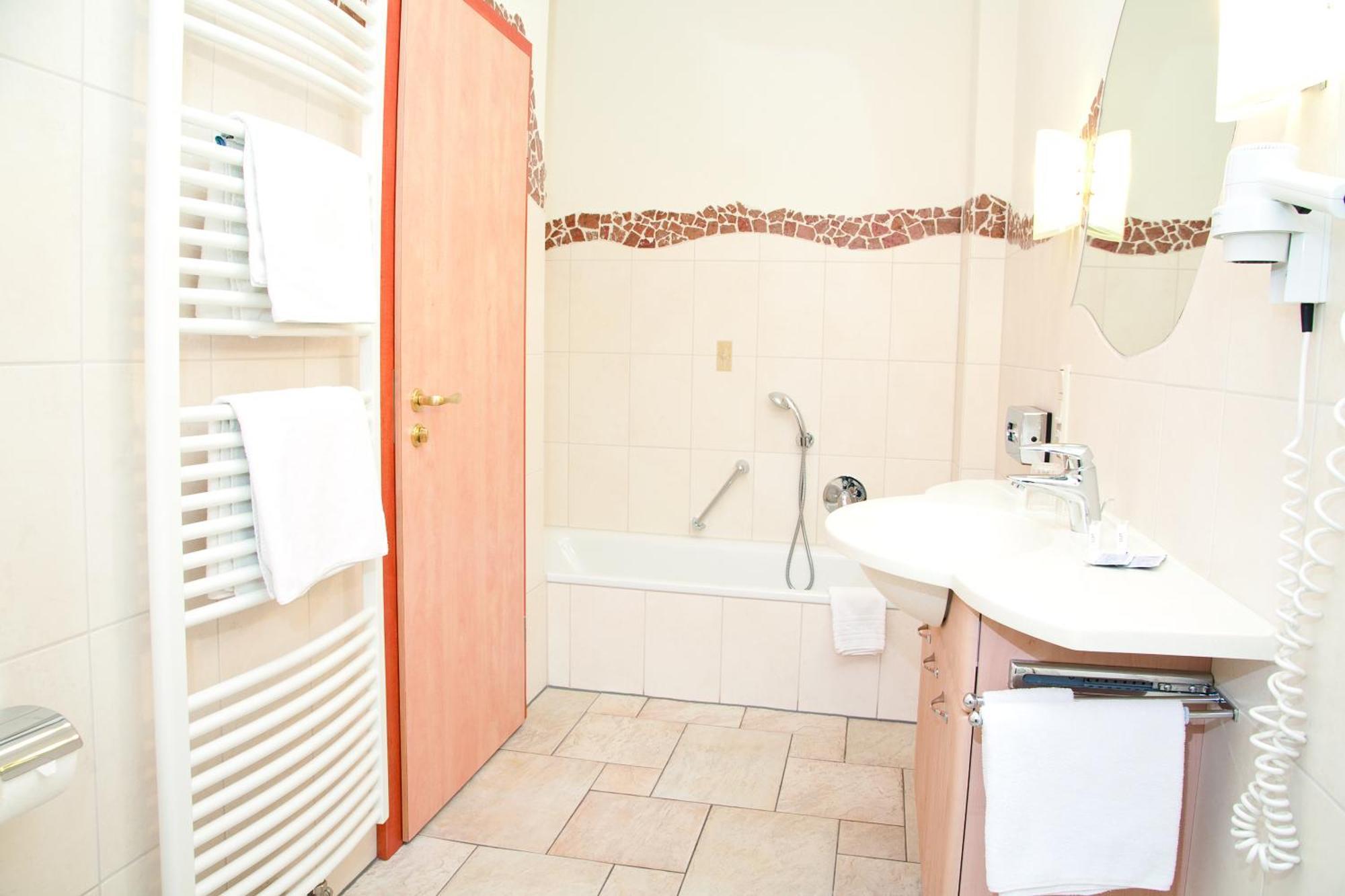 Landkomfort Elsenmann Hotel 3*